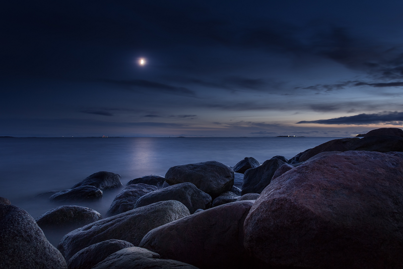 Photographing the Moon