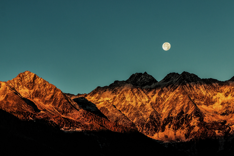 Photographing the Moon