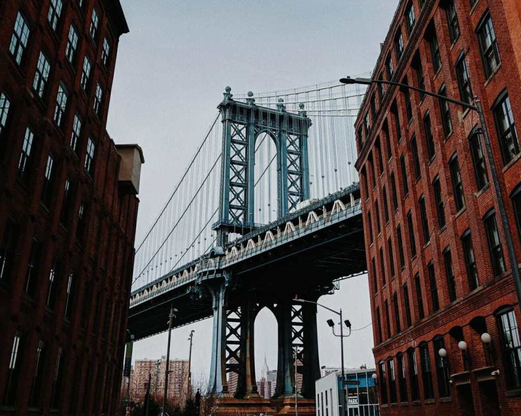 Brooklyn Bridge used as an example of effectively breaking the rules