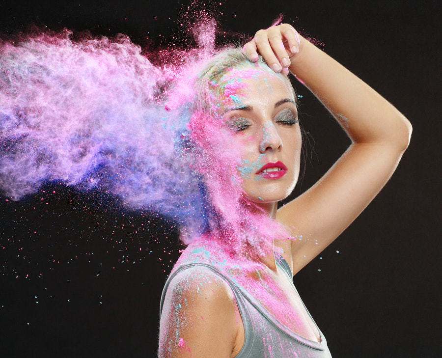 girl with colored powder by Olena Zaskochenko on 500px.com