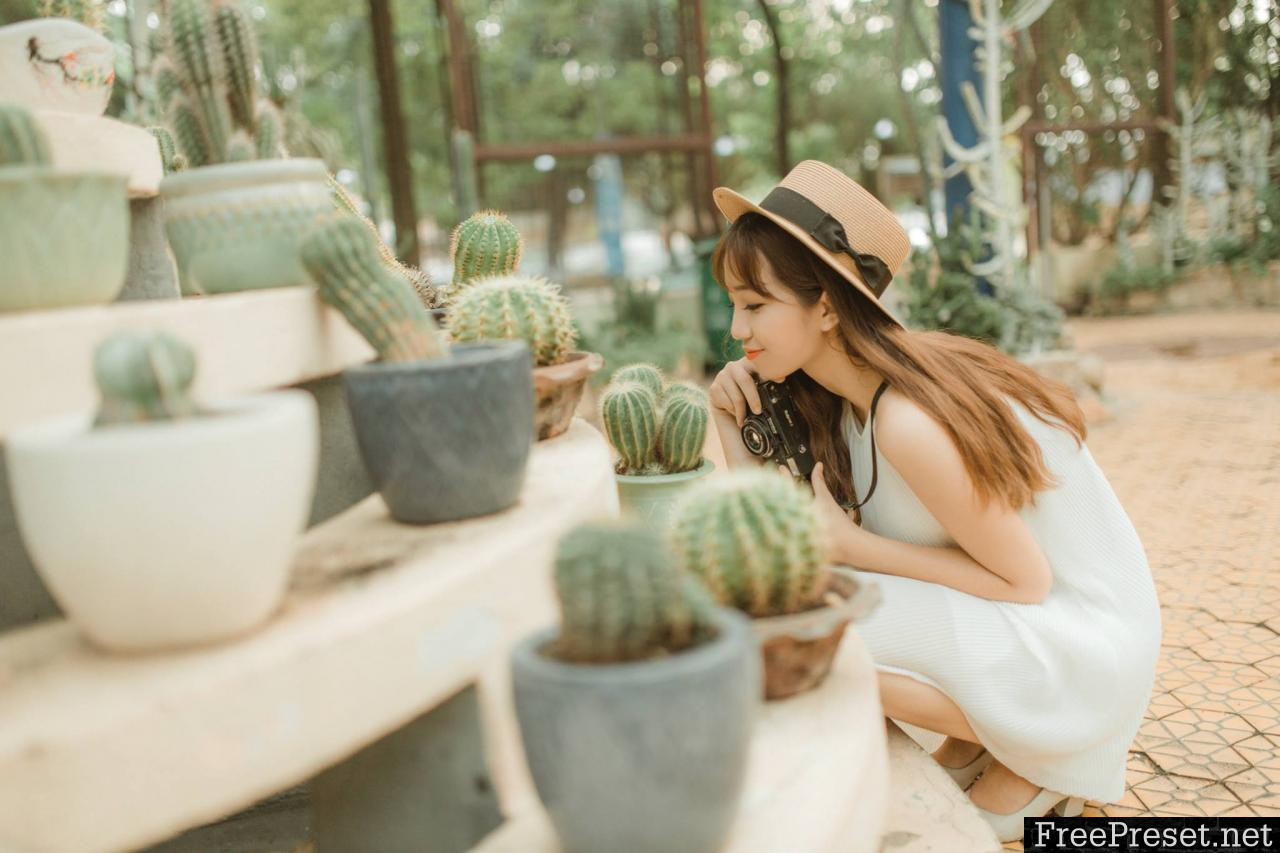 Denis’s Collection 4 – Girl and cactus lightroom preset