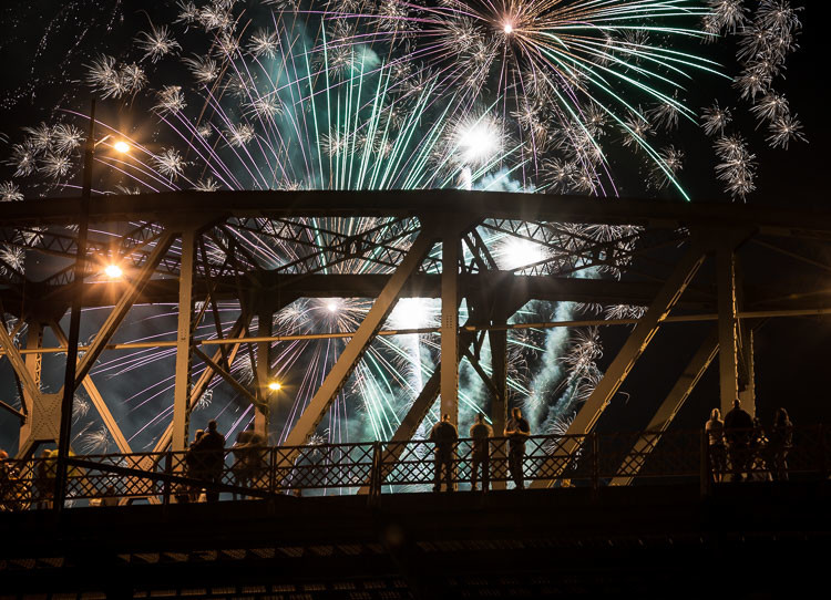 Tighter composition now fills the photo with bridge and fireworks making the best of the situation ISO 200, f/9, 3.2 seconds - shot at 75mm.