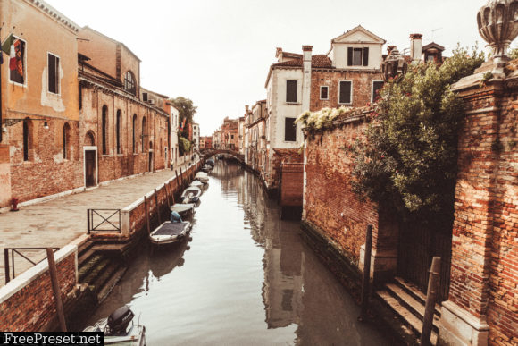 8 VENEZIA Lightroom Presets Premium