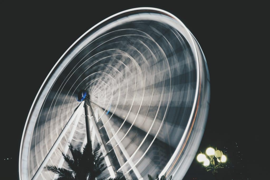 a wheel captured using 8 second exposure