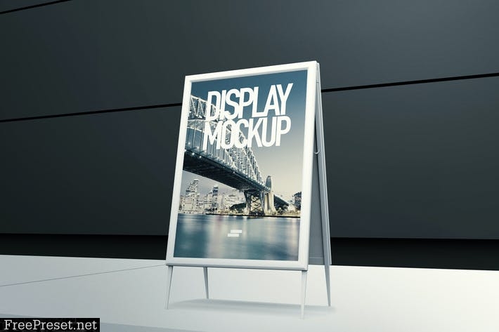 3D Display Banner Outdoor Mock-up 7F5CTA