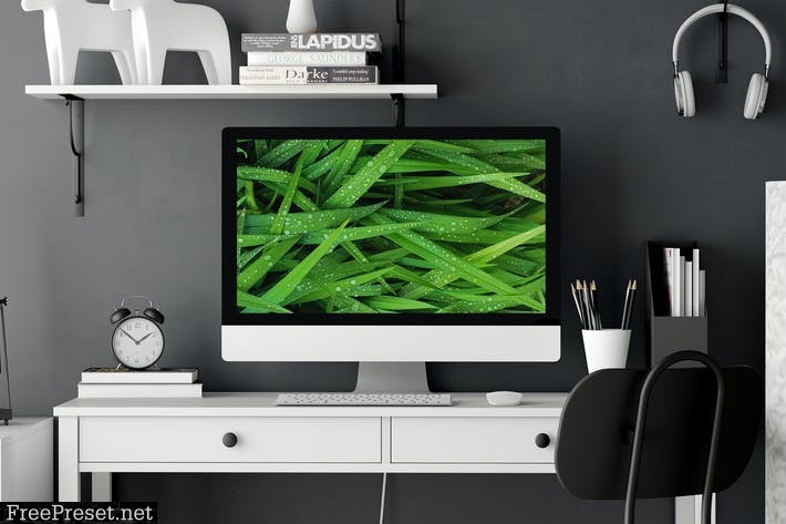 Desktop Display Mockup BE5NTAU