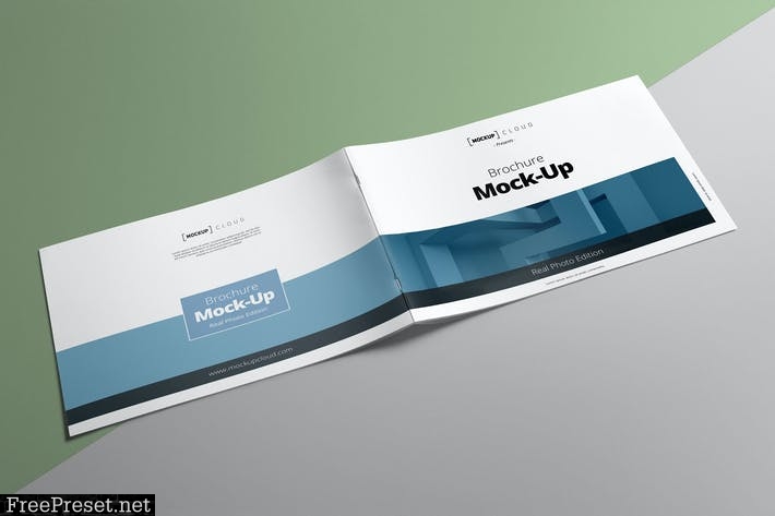 Landscape Brochure Mockup Y5GAYM