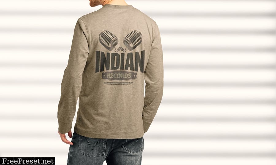 Man Longsleeve Shirt Mock-up U9UAHJ