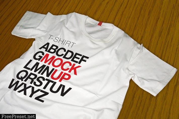 T-shirt Mockup ZR83SW