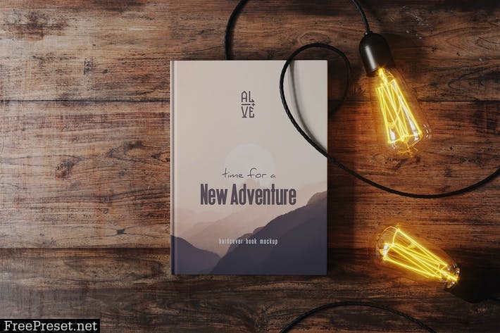 Hardcover Book Mockup 75LZW7Y