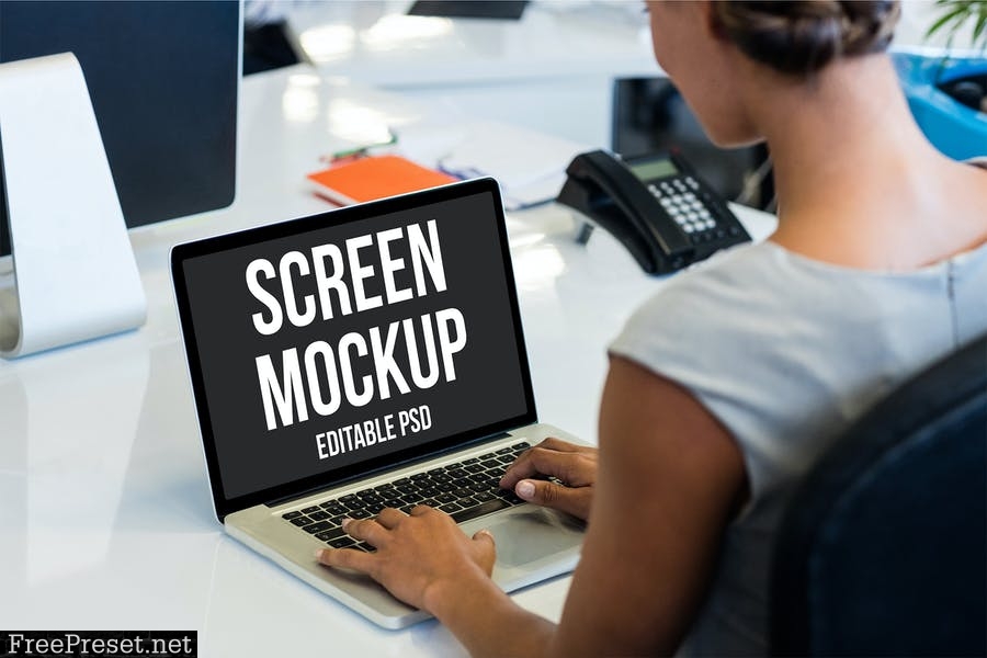 Laptop Screen Mockup Set FVSE6FR