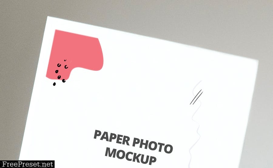 Paper Photo Mockup 3YPBMQX