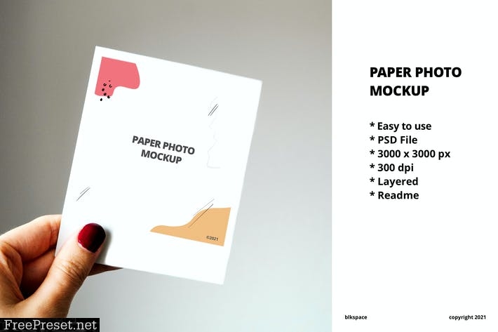 Paper Photo Mockup 3YPBMQX