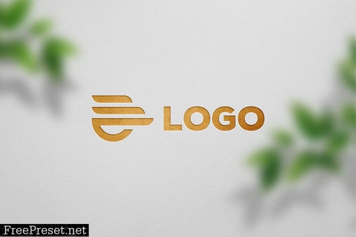 luxury gold logo mockup 8C7CFCJ