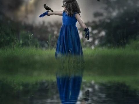 Lisset Perrier Photography - "Dark in blue" Composite Tutorial